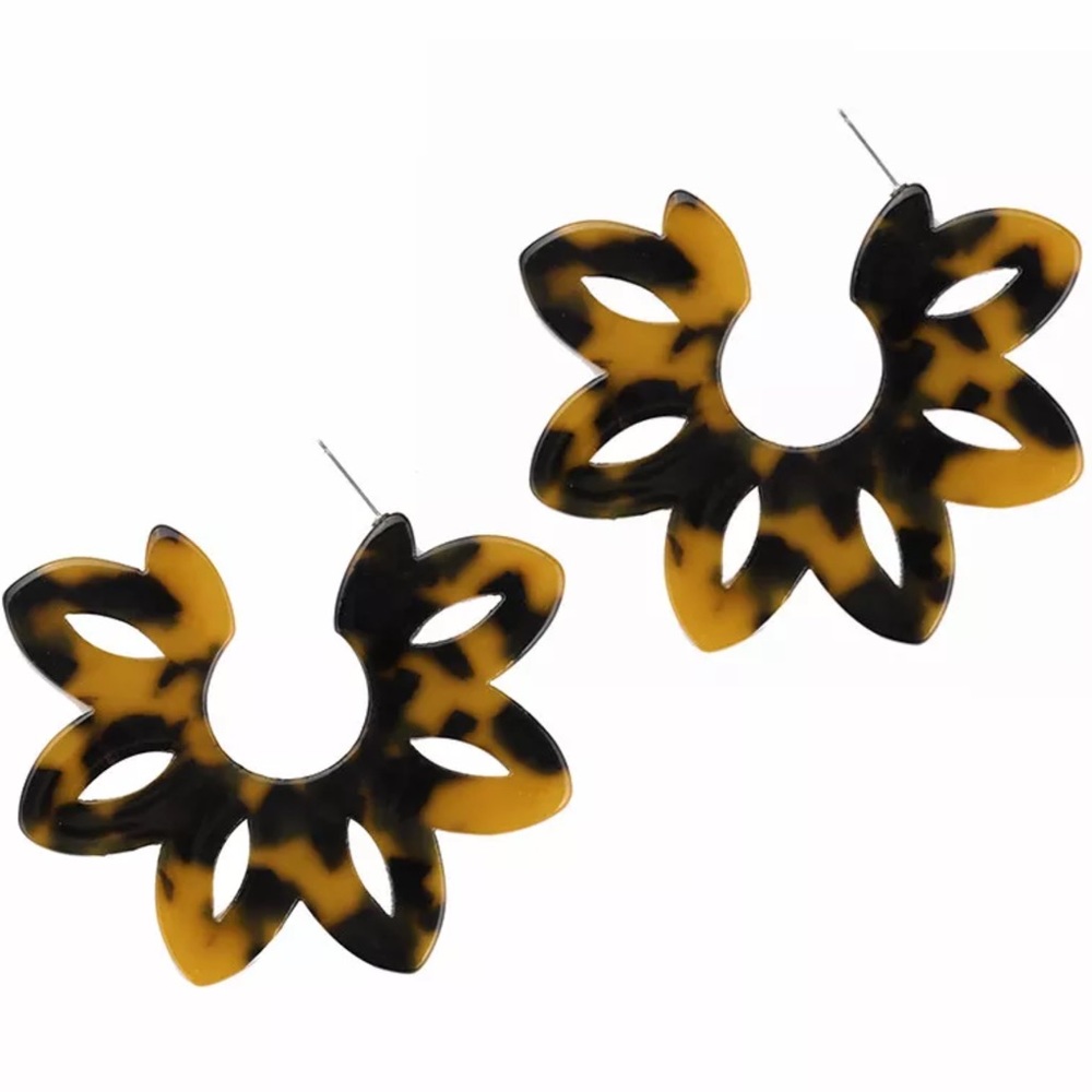 Dark Tortoise Petal Hoop Earrings! - Picture 2 of 7